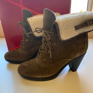 New Aerosoles Mid Brown Suede Boot Heel 9.5 Foundation
